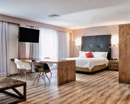Junior Suit King Size Bed