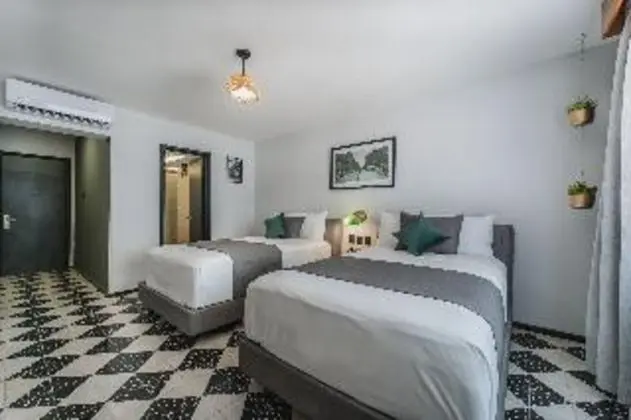 JUNIOR SUITE