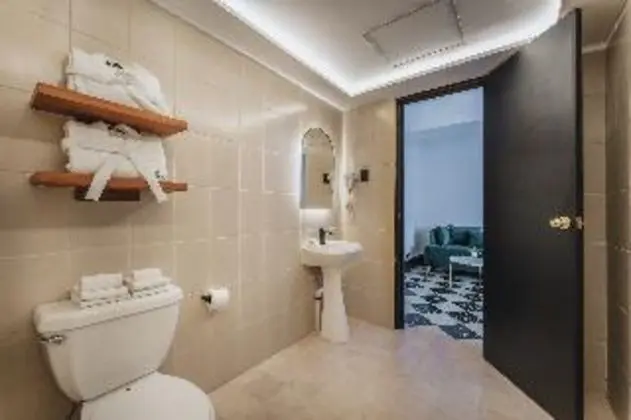 SUITE