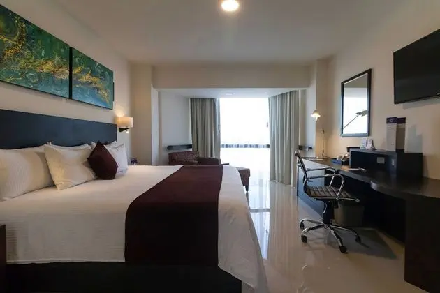 Deluxe Oda, 1 En Büyük (King) Boy Yatak