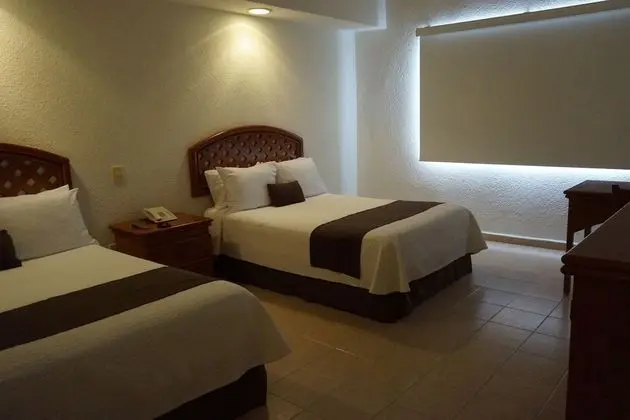 Room (Dog Friendly)