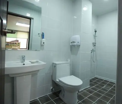 Ortak Ranzalı Oda, Sadece erkekler için (8 Beds)
