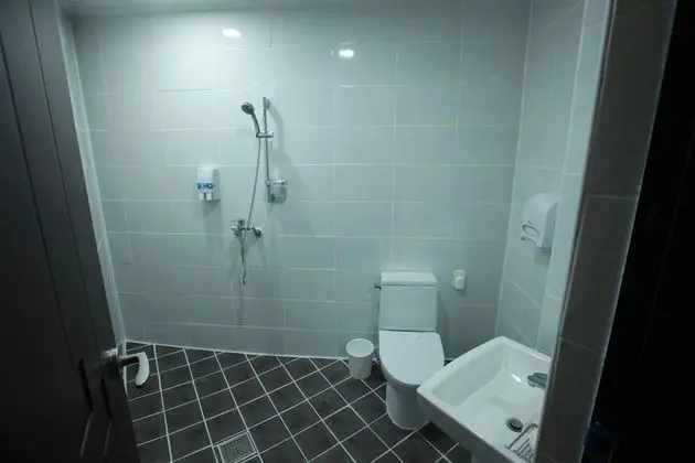 Ortak Ranzalı Oda, Sadece erkekler için (8 Beds)