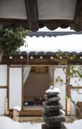 Traditional Tek Büyük Yataklı Oda