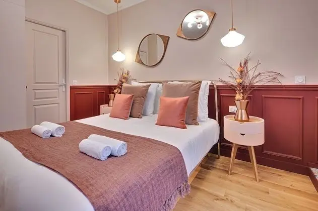 Royal Apart Daire, Banyolu/Duşlu, Avlu Manzaralı