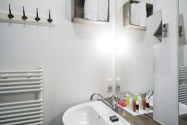 Premium Tek Büyük Yataklı Oda