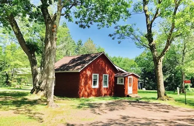Basic Kır Evi, Sigara İçilmez