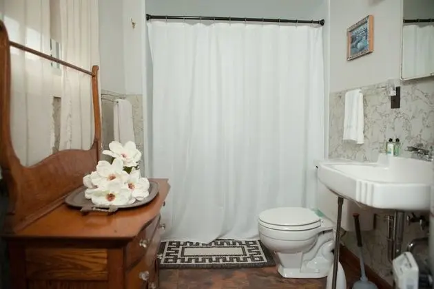 Basic Kır Evi, Sigara İçilmez
