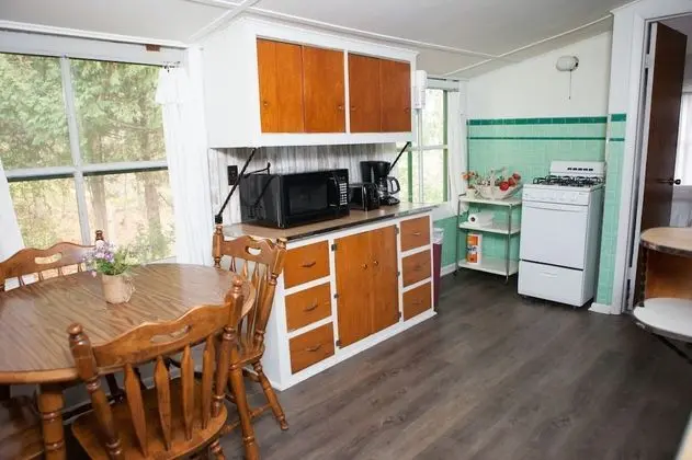 Kır Evi, 2 Yatak Odası, Kısmi Göl Manzaralı, Göl Kenarı