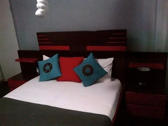 Standard Tek Büyük Yataklı Oda