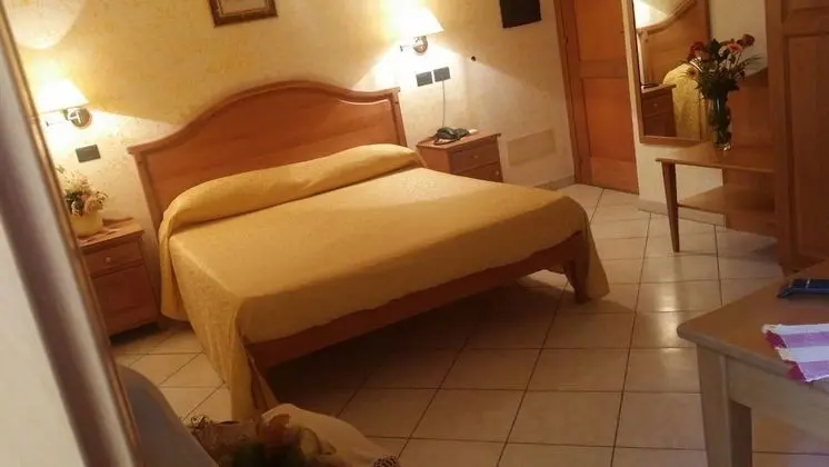Tek Büyük Yataklı Oda, Küçük Mutfak