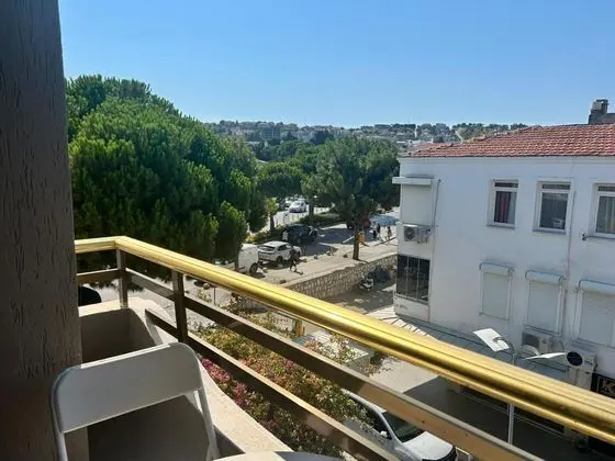 Ekonomik Oda - İki Ayrı Yataklı,Bahçe veya Sokak Manzaralı,1. Kat