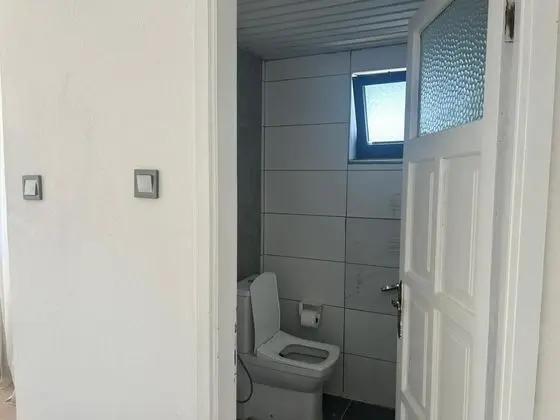 Standart Oda Balkonlu,Bahçe veya Sokak Manzaralı,1. Kat