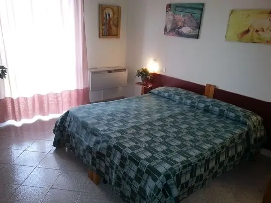 Tek Büyük Yataklı Oda, Balkon