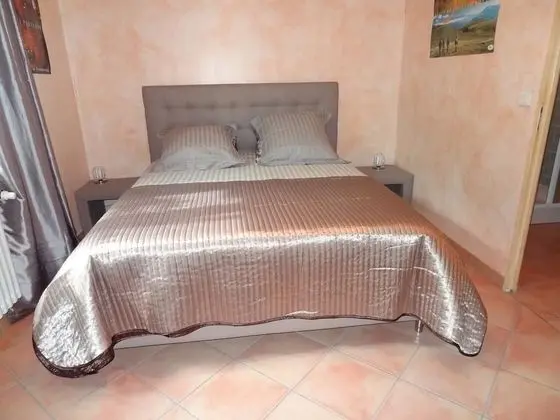 Tek Büyük Yataklı Oda