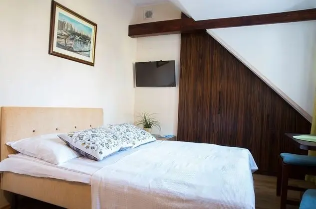 Tek Büyük Yataklı Oda