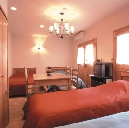 Dört Kişilik Oda, Sigara İçilmez, Ortak Banyo
