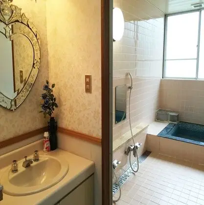 Standard Oda, Sigara İçilmez, Ortak Banyo (Japanese Style)