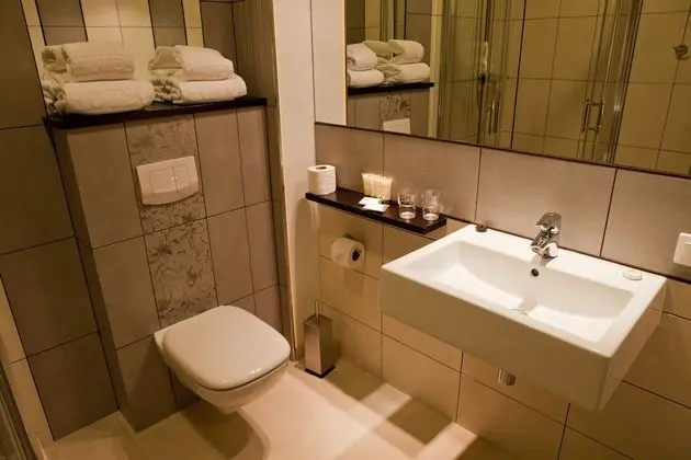 Büyük Yataklı Tek Kişilik Oda