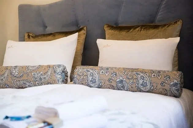 Üç Kişilik Oda, Teras