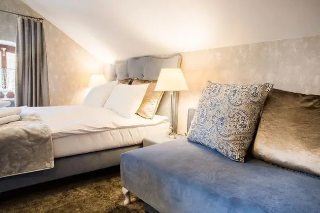 Üç Kişilik Oda, Teras