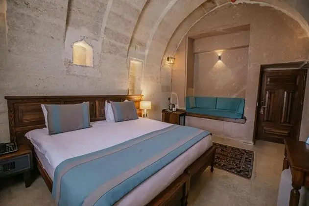Junior Suite, Jakuzili