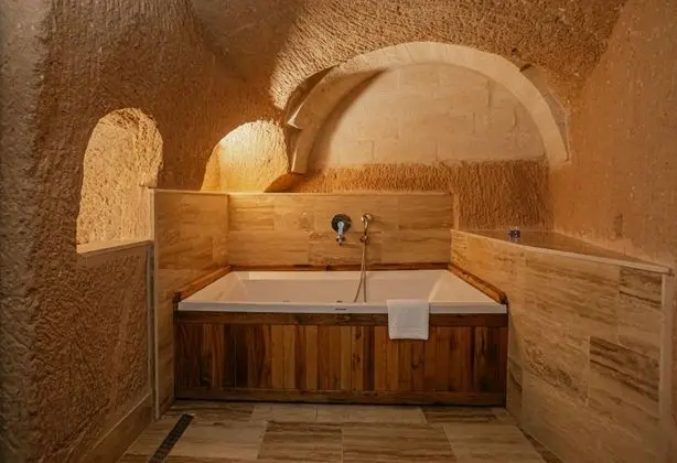 Junior Suite, Jakuzili