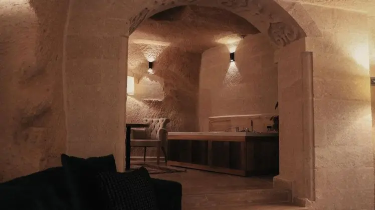 King Cave Suite, Hamamlı