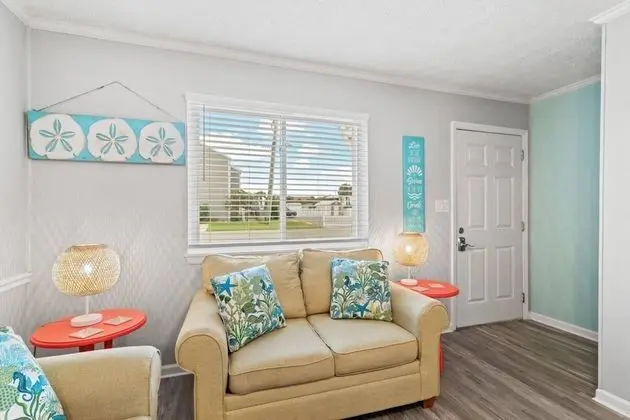 Daire (Misty Harbor Townhome #15)