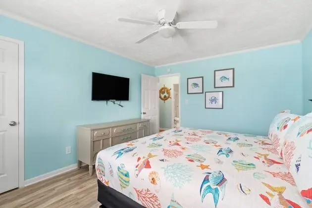 Daire (Misty Harbor Townhome #15)