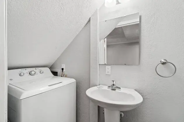 Daire (Misty Harbor Townhome #15)