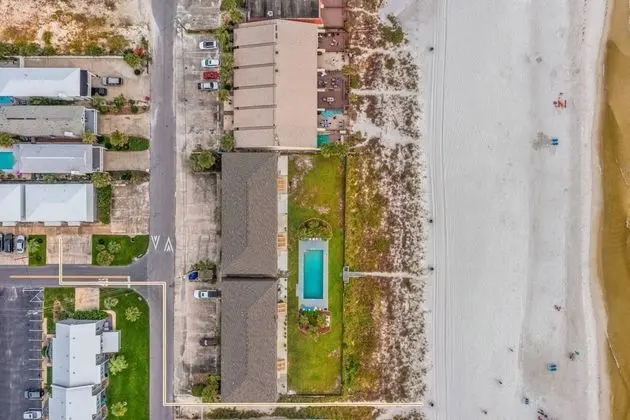 Daire (Misty Harbor Townhome #15)