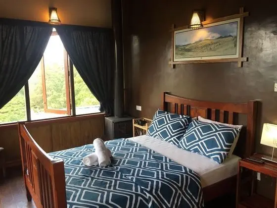 Standard Triple Room with Mountain View