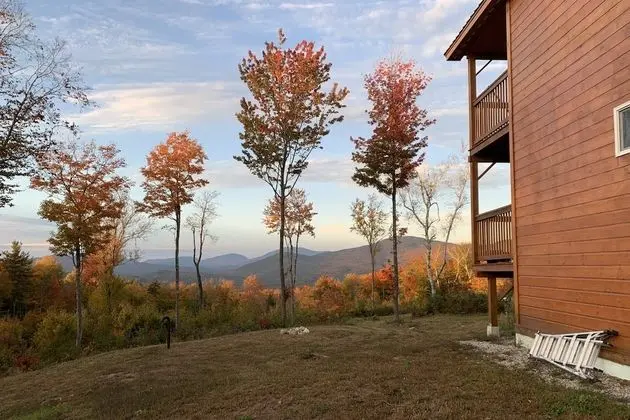 Ev (Misty View)
