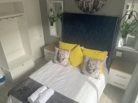 Deluxe Oda, 1 Çift Kişilik Yatak, Ortak Banyo