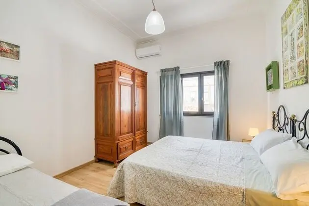 Standard Apart Daire, Birden Çok Yatak, 2 Banyolu (Mithos House few min  from sea)