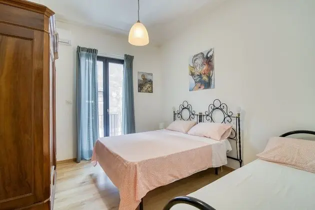 Standard Apart Daire, Birden Çok Yatak, 2 Banyolu (Mithos House few min  from sea)