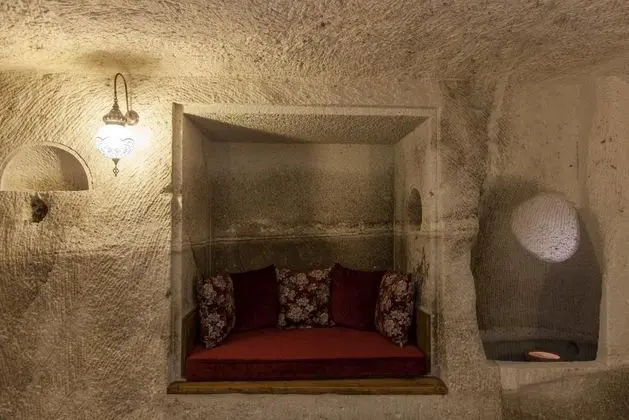 Cave Suite