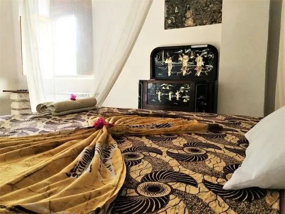 Üç Kişilik Oda, Balkon, Şehir Manzaralı (Lizanne)
