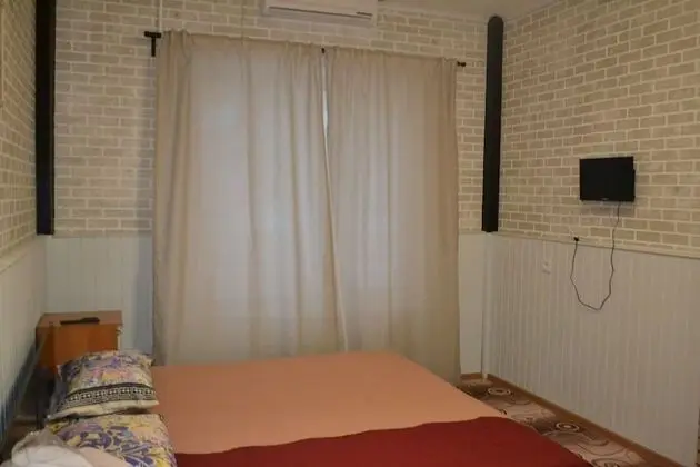 Tek Büyük Yataklı Oda, Ortak Banyo