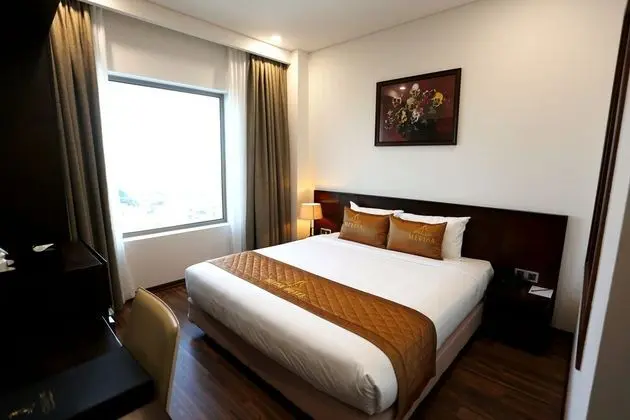 Deluxe Tek Büyük Yataklı Oda, Nehir Manzaralı