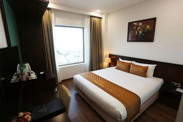 Deluxe Tek Büyük Yataklı Oda, Nehir Manzaralı