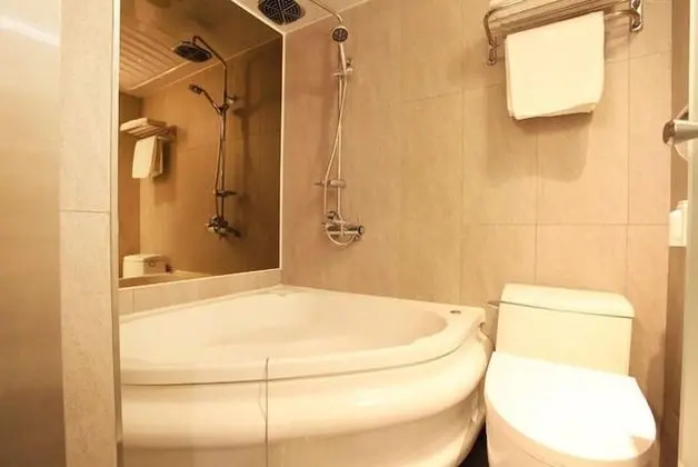 Premium Tek Büyük Yataklı Oda