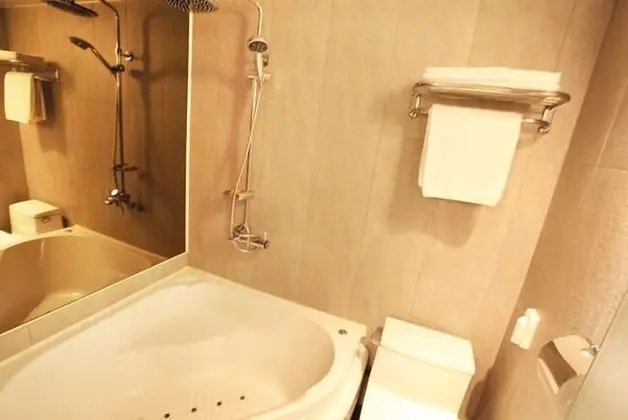 Premium Tek Büyük Yataklı Oda