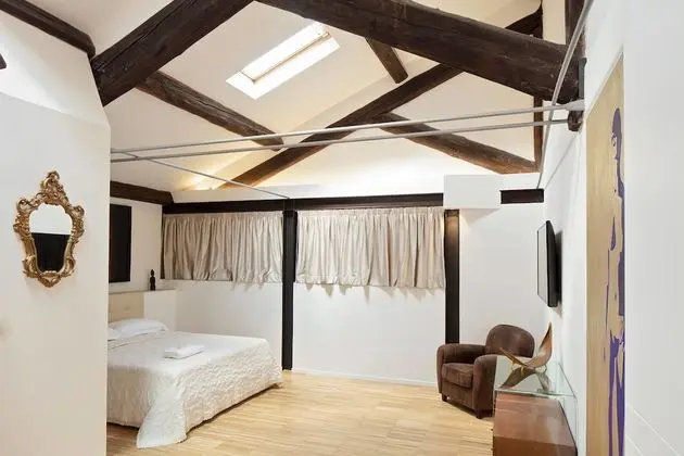 Tek Büyük Yataklı Oda (Afrodite)