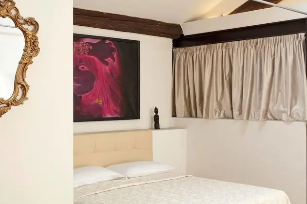 Tek Büyük Yataklı Oda (Afrodite)