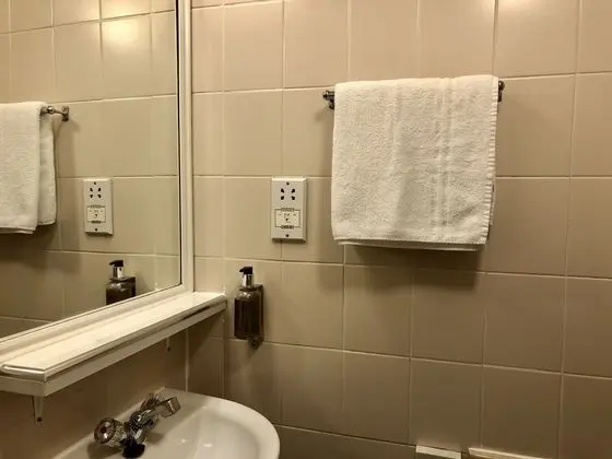 Family Süit, Ortak Banyo (Suite 5)