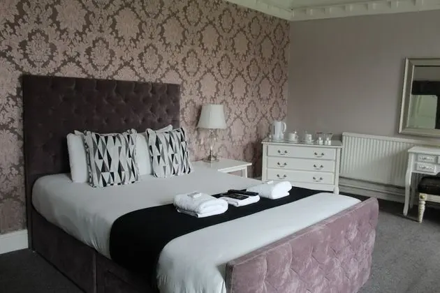 Luxury Tek Büyük Yataklı Oda