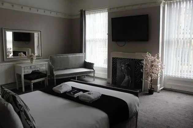 Luxury Tek Büyük Yataklı Oda