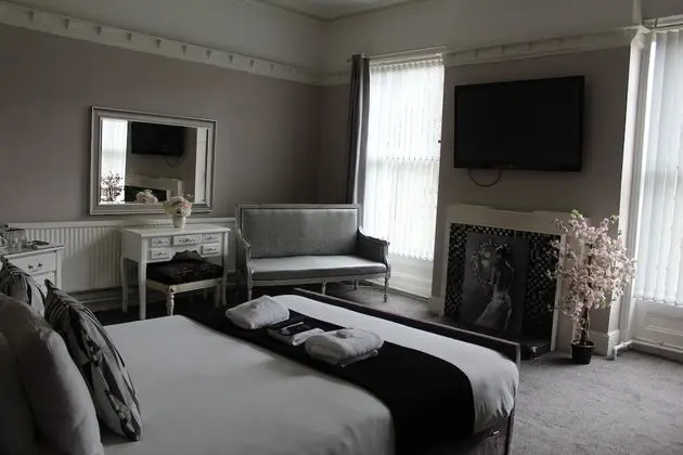 Luxury Tek Büyük Yataklı Oda